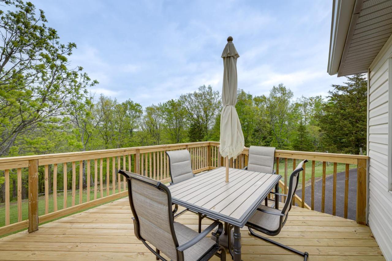 Cozy Kentucky Retreat - Deck, Near Ark Encounter! Villa Dry Ridge Exteriör bild
